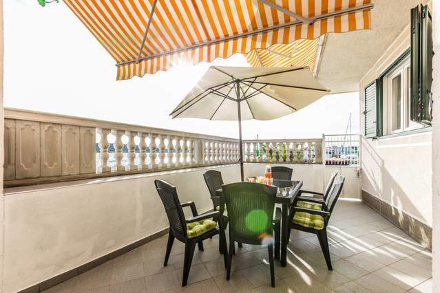 Apartment Masa Pirovac Phòng bức ảnh