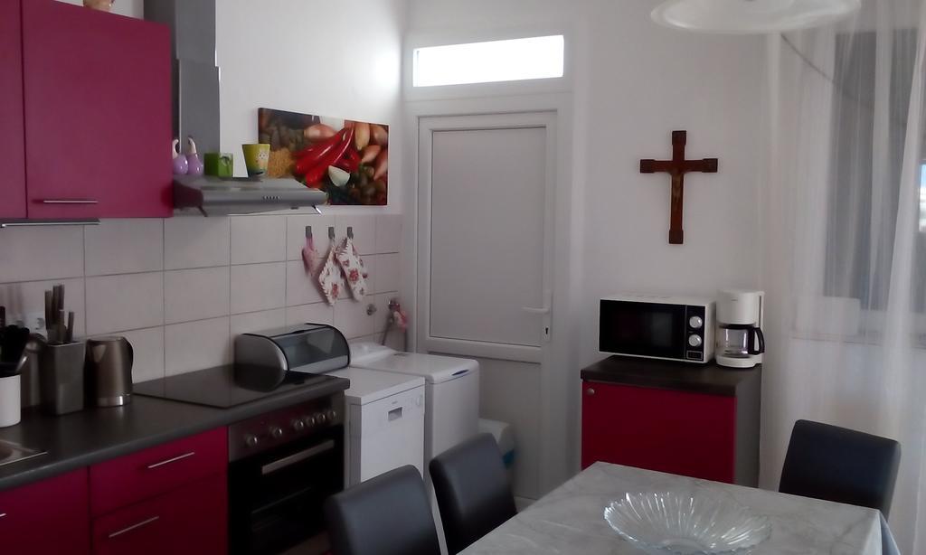 Apartment Masa Pirovac Ngoại thất bức ảnh